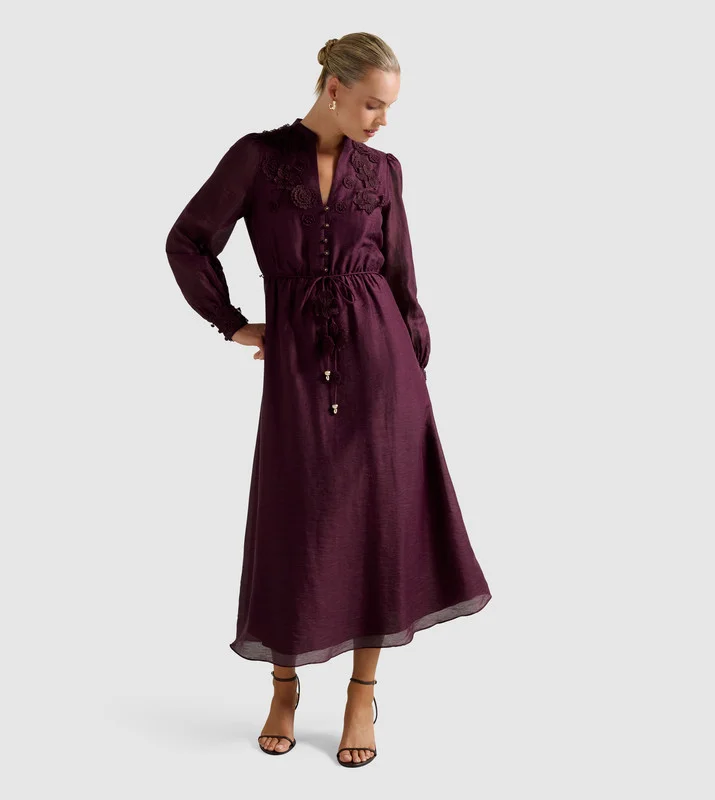 فورايفر نيو Yasmin Floral Applique Midi Dress
